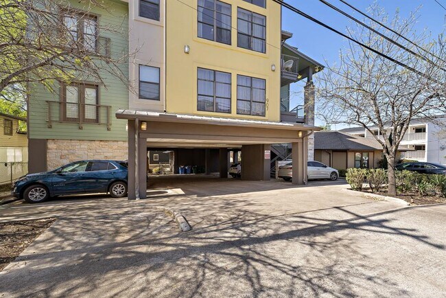 Building Photo - 907 Duncan Ln