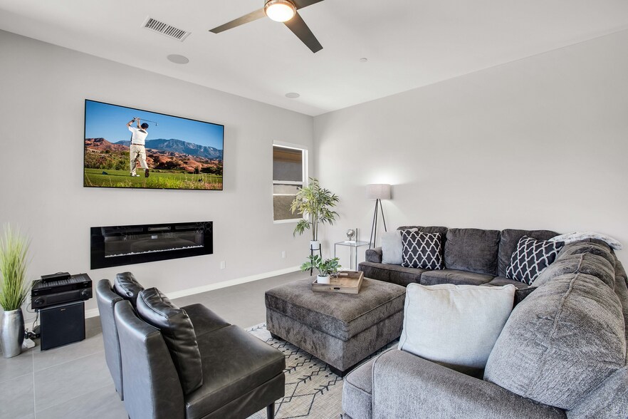 Living Room - 67264 Zuni Ct