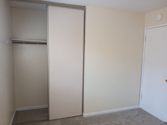 Building Photo - 400 Mokelumne Dr