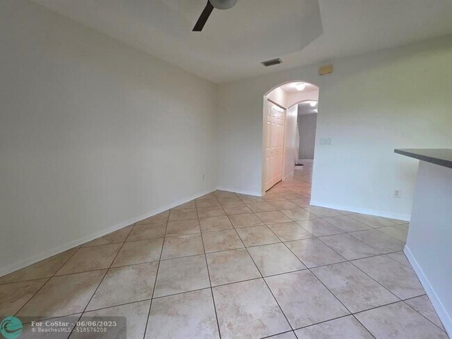 Building Photo - 4929 Windward Way