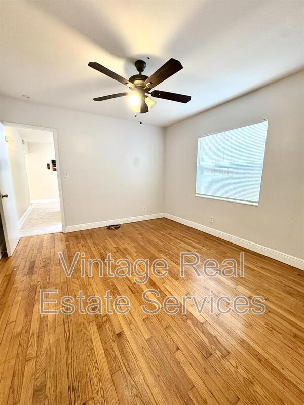 Building Photo - 2168 8th Ave N