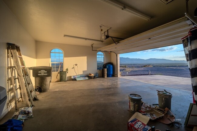 Building Photo - 2985 Bentley Dr