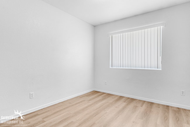 Building Photo - Remodeled 4Bdm 2Ba Downtown Duplex in Phoenix