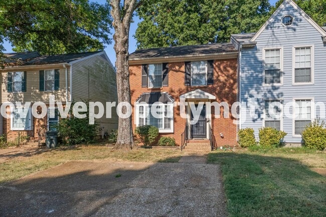 Building Photo - 2481 Chiswood St