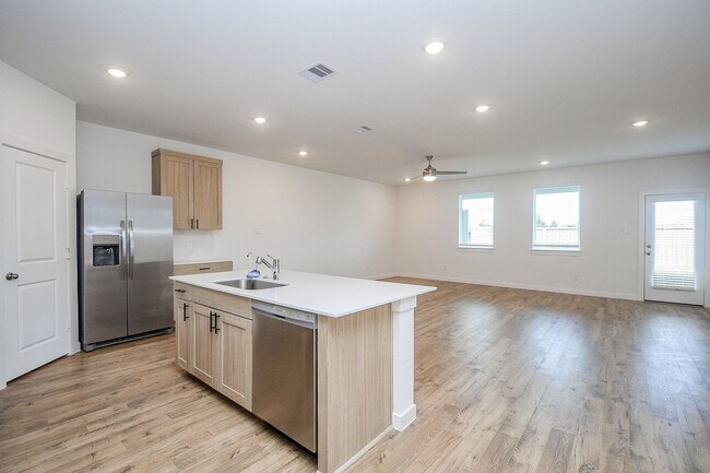 Building Photo - 3578 Lovebird Ln