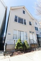 Building Photo - 2439 N Ashland Ave