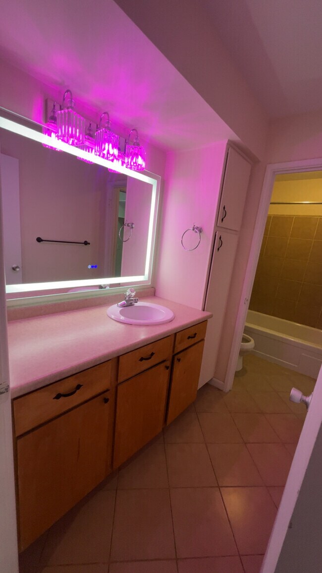 Building Photo - 1515 Cherboneau Pl