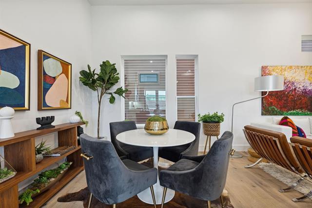 Building Photo - 4208 Live Oak St