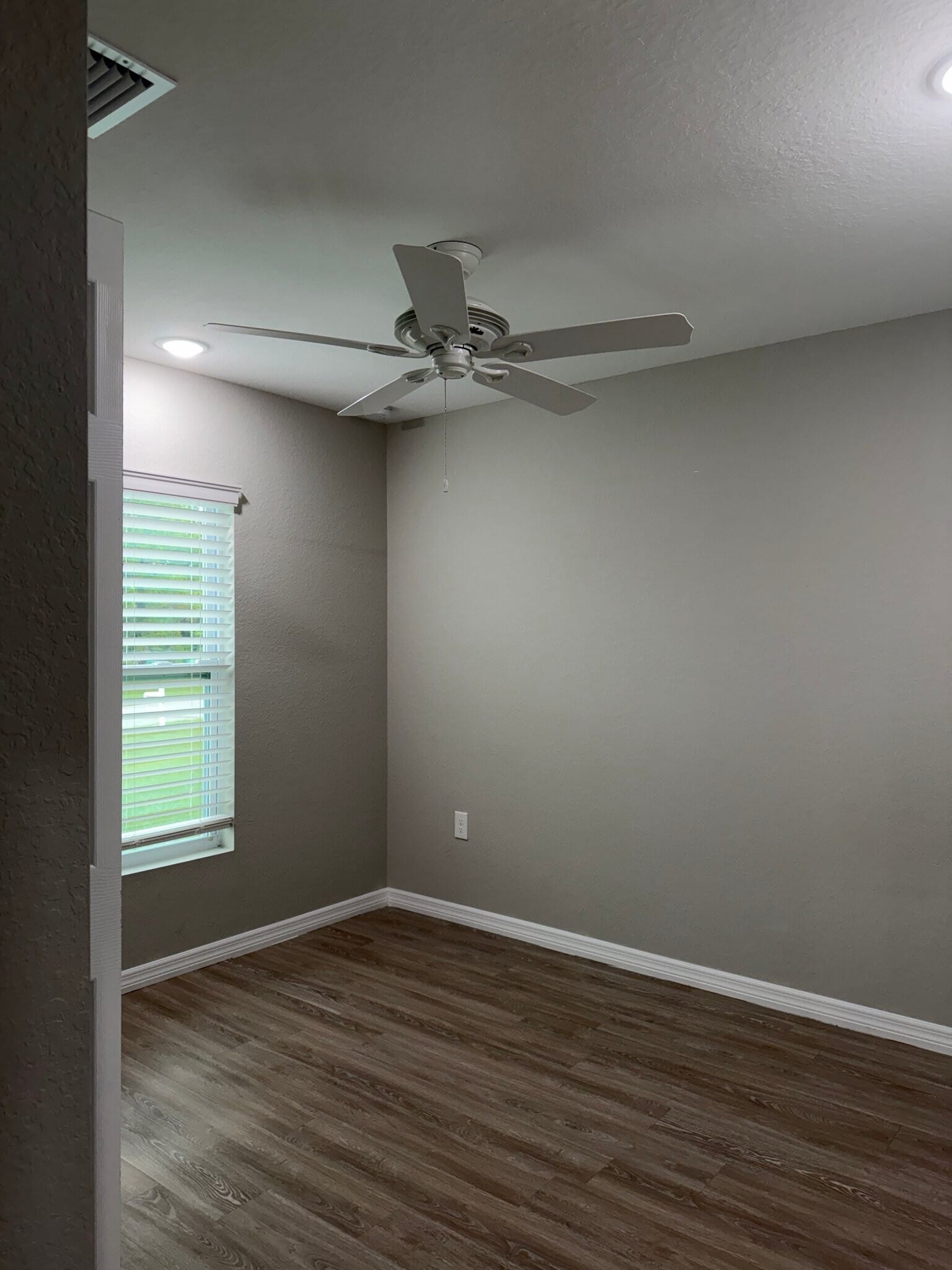 Building Photo - 6054 N Moss Cir