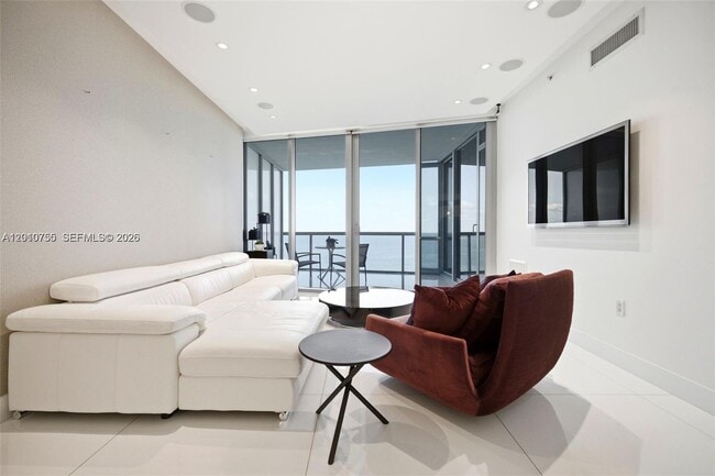 Building Photo - 17121 Collins Ave