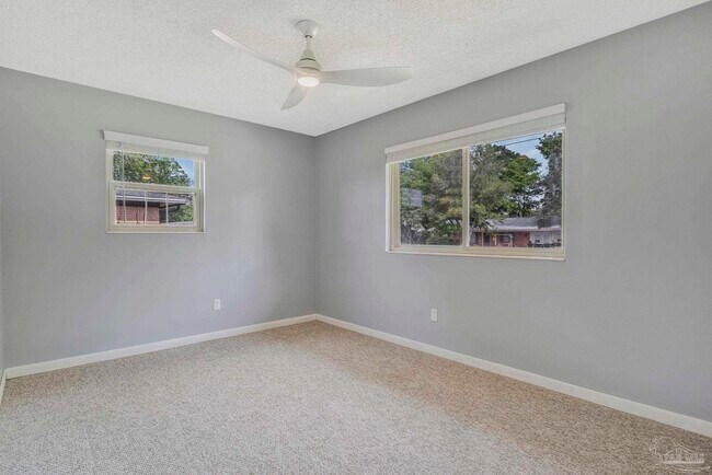 Building Photo - 2325 Merle Cir