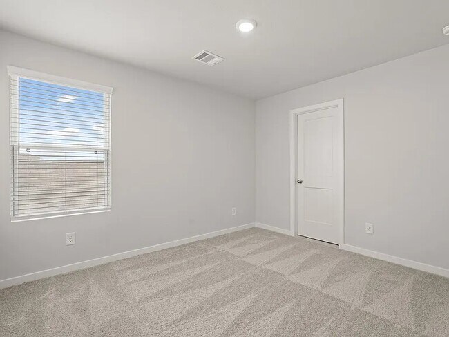 Building Photo - 17103 King Eider Rd