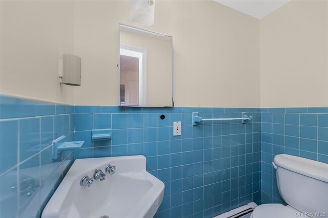 Building Photo - 26 Fairview Ave