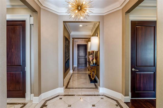 Building Photo - 2555 N Pearl St