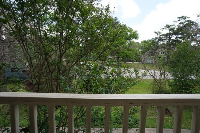 Building Photo - 3309 Lawrence St