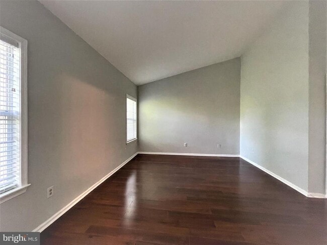 Building Photo - 16 Dorset Ct