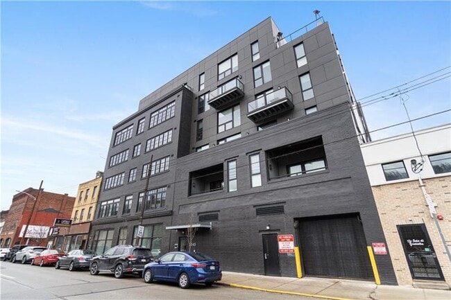 Building Photo - 2545 Penn Ave
