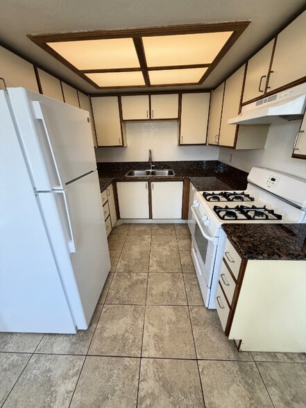 Building Photo - 503 S Adams St