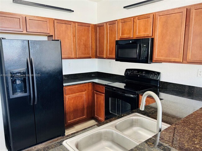 Building Photo - 10800 NW 88th Terrace