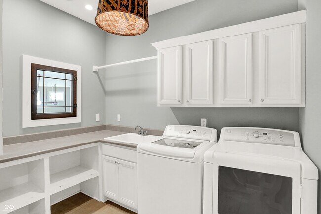 Building Photo - 16893 Oak Manor Dr