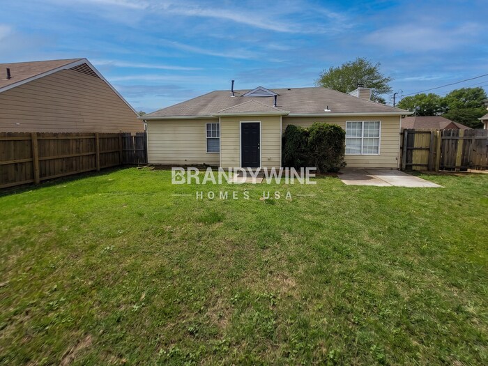 Building Photo - 5962 Cottage Hill Dr