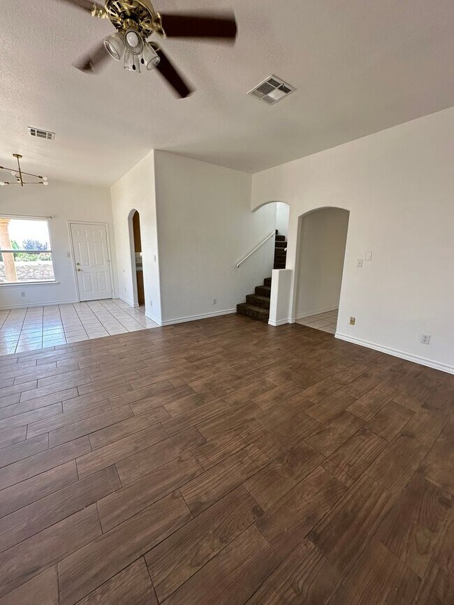 Building Photo - 3503 Northpointe Dr