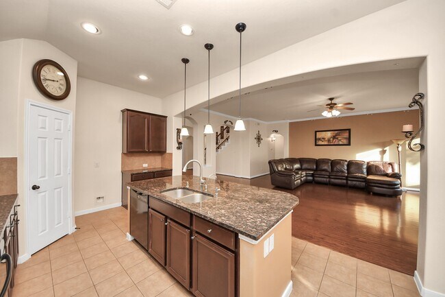 Building Photo - 5623 Maverick Bend Lane