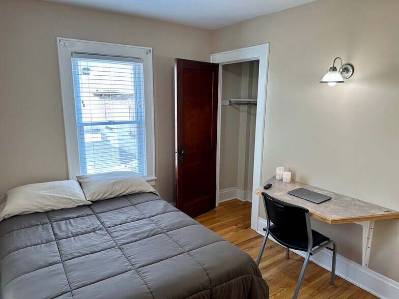 Building Photo - 4 Water St