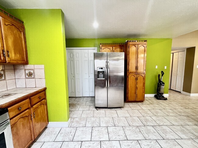 Building Photo - 14624 Eston Pl