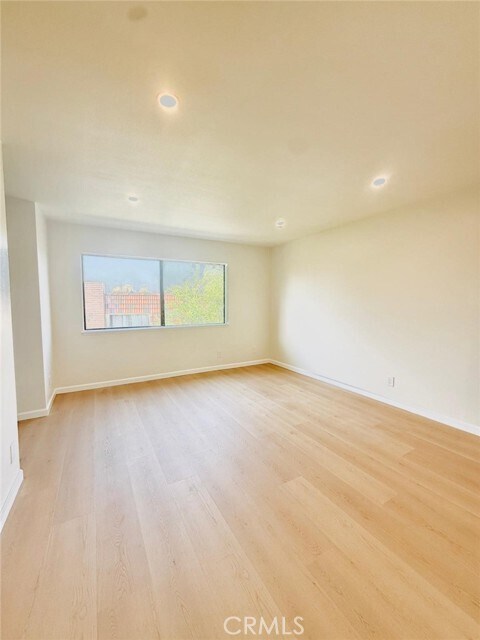 Building Photo - 27939 Ridgebrook Ct