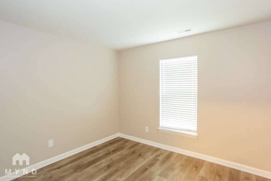 Building Photo - 2066 Chapel Creek Rd