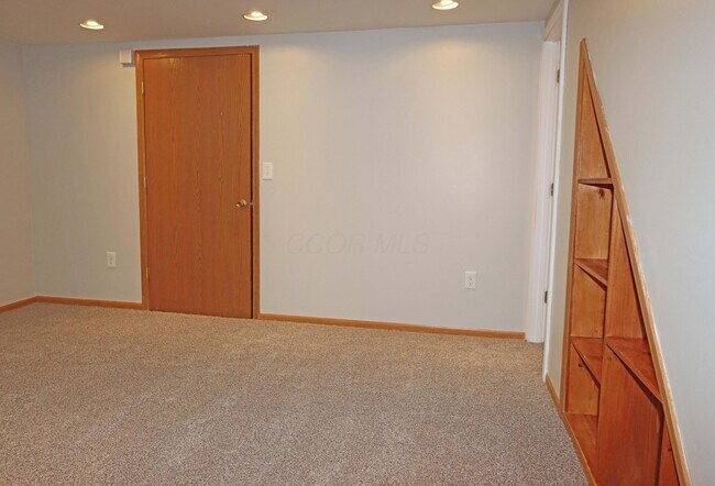 Building Photo - 1417 Wild Oats Dr