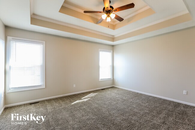 Building Photo - 819 Trailway Dr