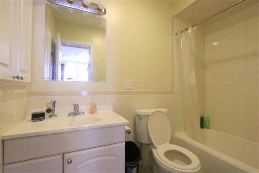 Building Photo - 85 Hancock St