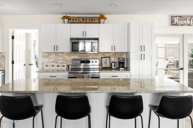 Building Photo - 423 N 73rd Pl