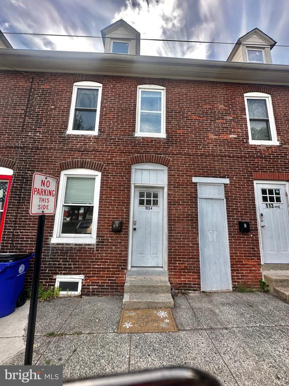 Building Photo - 113 S Washington St