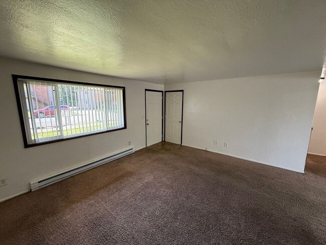 Building Photo - 3875 Iberis St NE