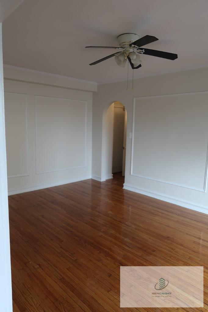 Building Photo - 426 W Briar Pl