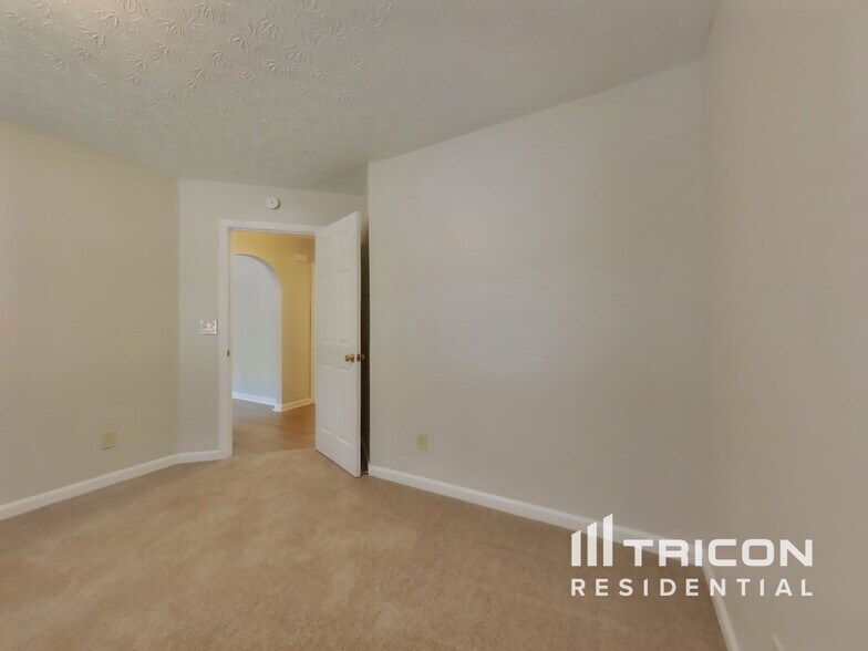 Building Photo - 2744 Country Creek Way NW