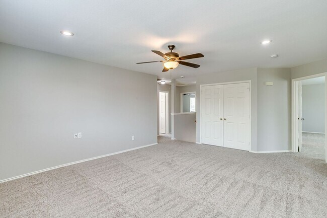 Building Photo - 2875 Grandview Dr