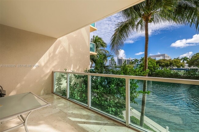 Building Photo - 3330 NE 190th St