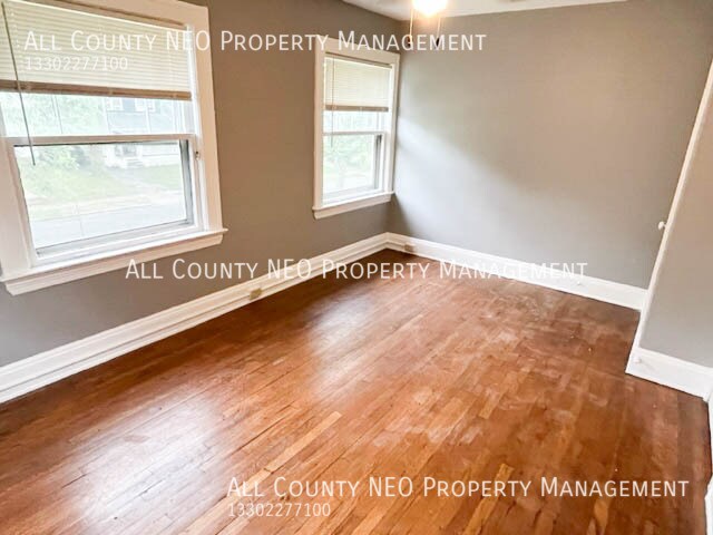 Building Photo - 3349 Altamont Rd