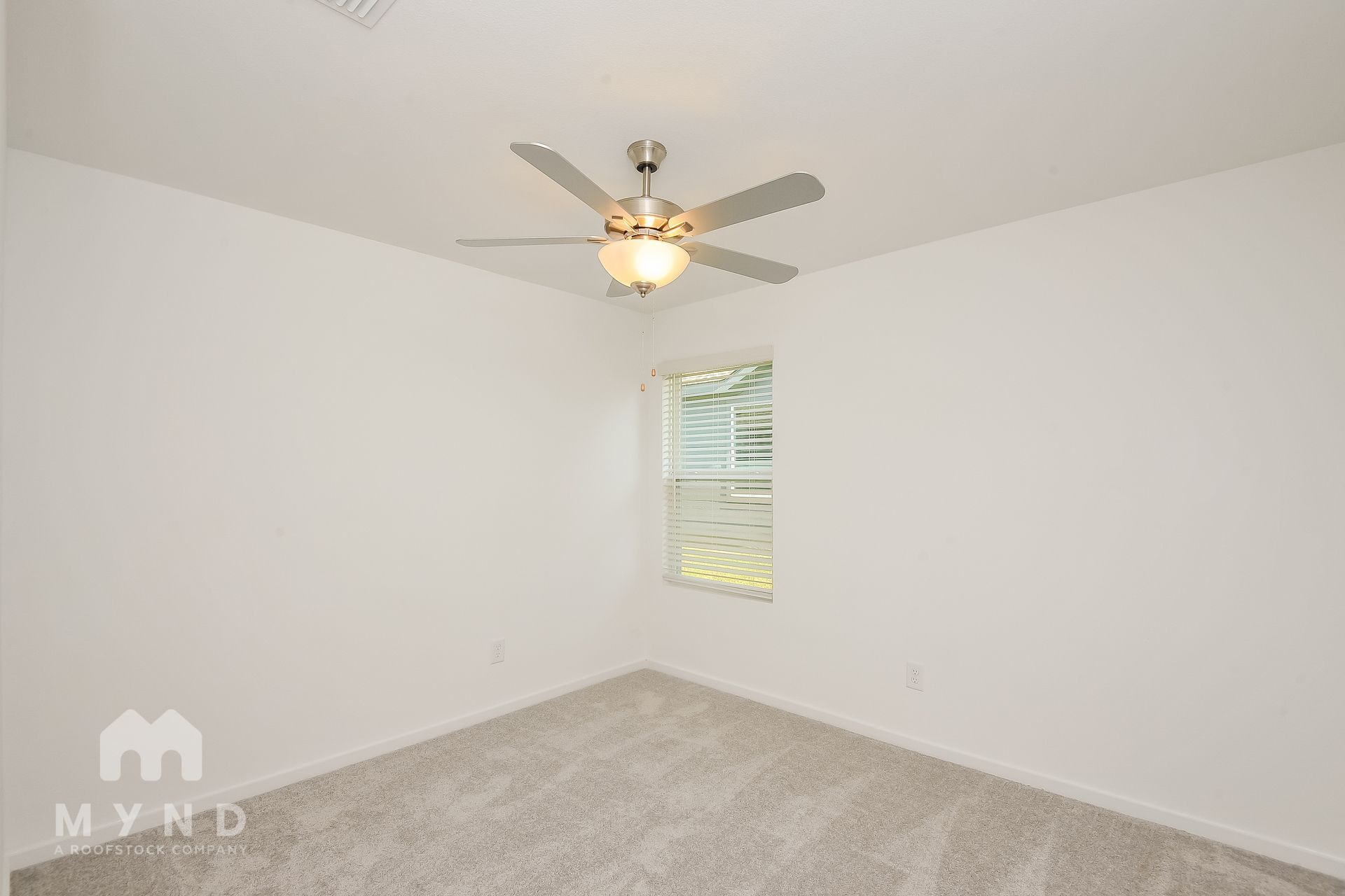 Building Photo - 2733 Mistwood Dr