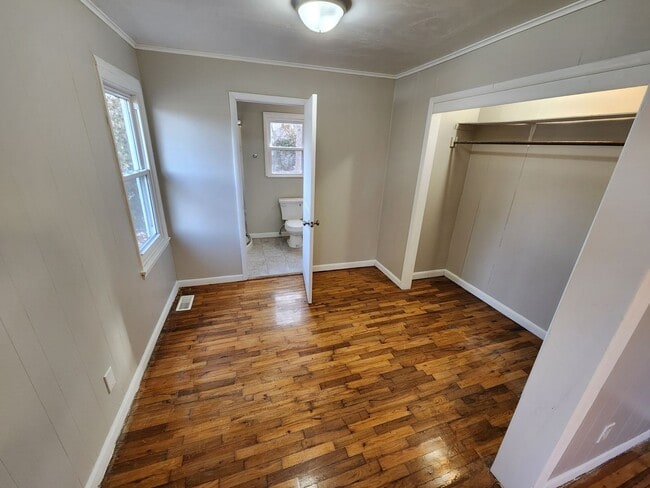 Building Photo - Spacious 3-Bedroom, 2-Bathroom Home AVAILA...
