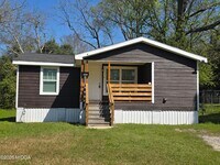 Building Photo - 1030 Dennis St