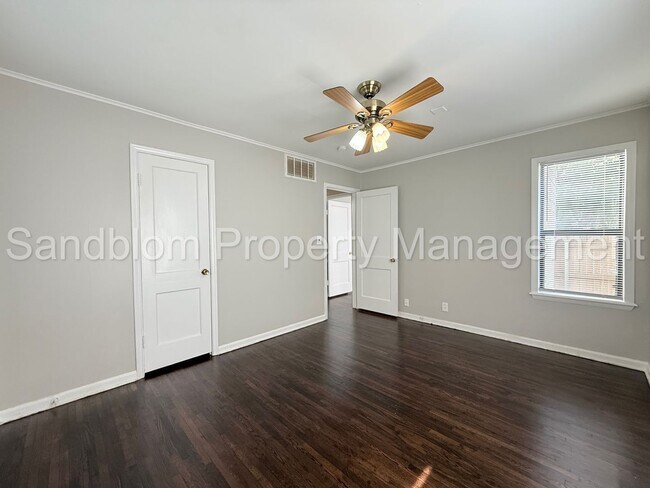 Building Photo - For Lease | Tulsa | $1100 Rent