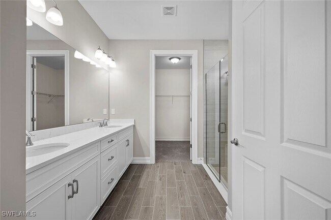 Building Photo - 502 Kamari Cv