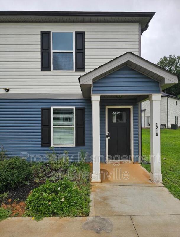 Primary Photo - 121 Rubin Ave