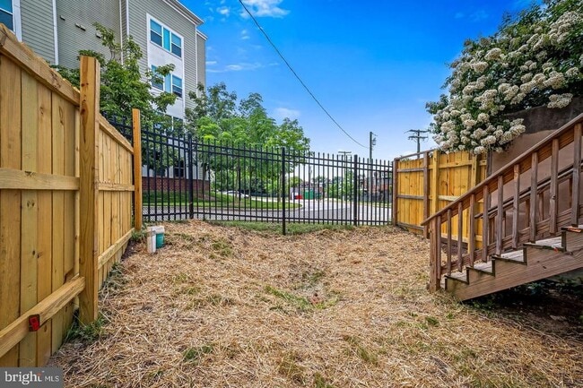 Building Photo - 1607 Clifton Ave