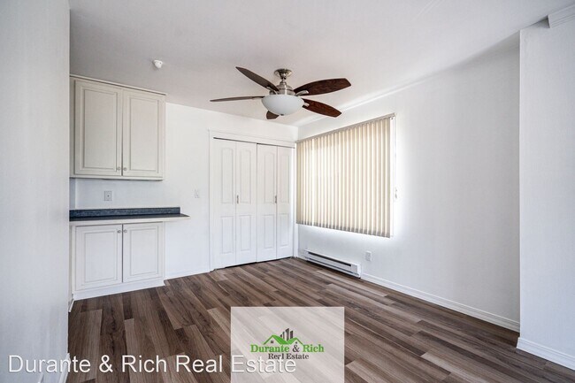 Building Photo - 2 br, 2 bath House - 10640 N Ivy Ct